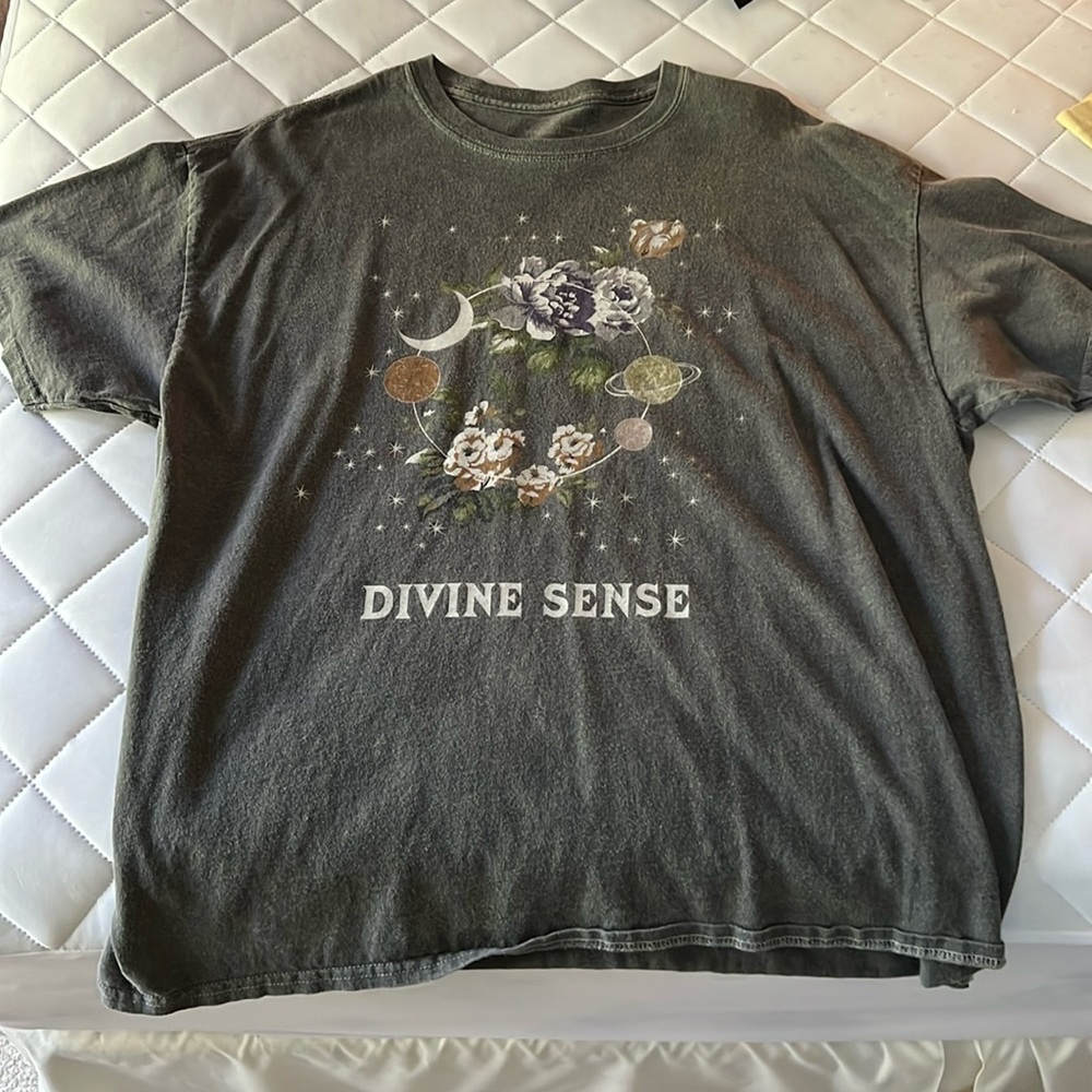 urban outfitters t shirt